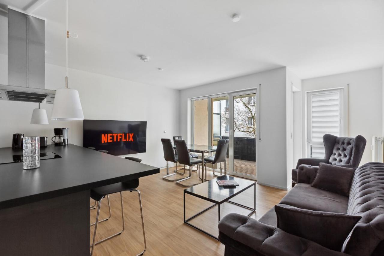 Eindrucksvolle Zwei-Zimmer-Wohnung Mit Balkon Und Grosser Kueche Leipzig Exteriör bild